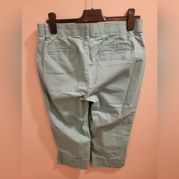 🌷2/$15 Gloria Vanderbilt capri pants for women. Size 8 - Picture 2 of 6
